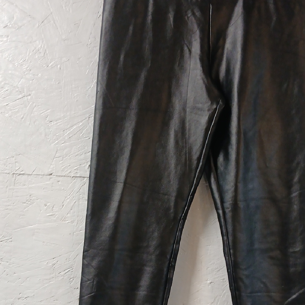 Black Faux Leather Leggings - Picture 3 of 4
